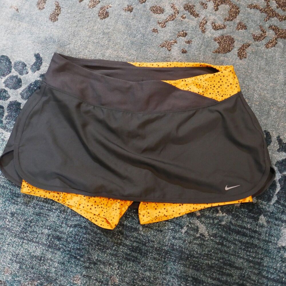 Nike Skort Womens Small Black Dri-Fit  Tennis Golf Running Sport Skort